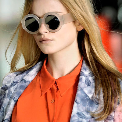 été 2012 : des montures de lunettes solaires toutes en couleurs été 2012 : des montures de lunettes solaires toutes en couleurs