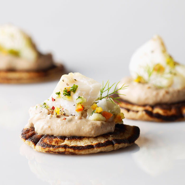Blinis en tapas avec châtaignes façon brandade - Photo Philippe Barret Blinis en tapas avec châtaignes façon brandade - Photo Philippe Barret