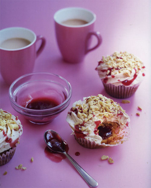 Zoom recettre cupcakes beurre de cacahuètes et confiture de fraises