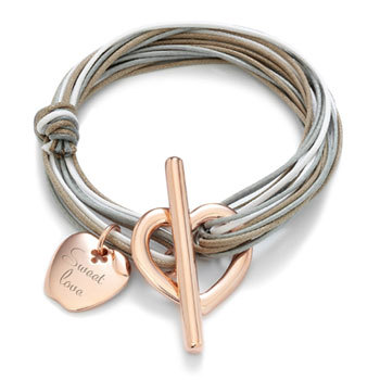 Bracelet personnalisé Lilou, pomme gravée et fermoir coeur plaqués or rose Bracelet personnalisé Lilou, pomme gravée et fermoir coeur plaqués or rose