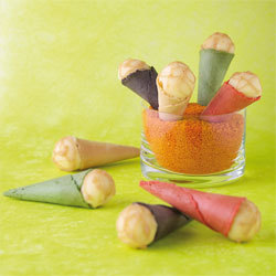 recette petits cônes multicolores aux saveurs de Vacherin Fribourgeois AOC recette petits cônes multicolores aux saveurs de Vacherin Fribourgeois AOC