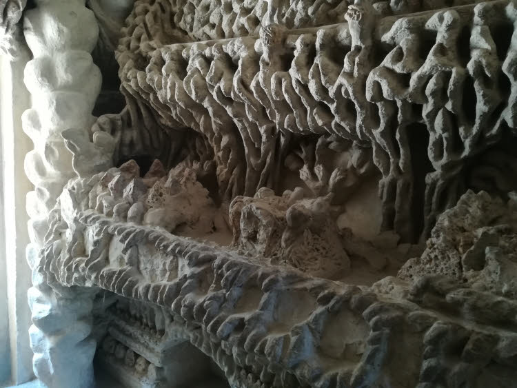 L'histoire du facteur Ferdinand Cheval et de son Palais Idéal