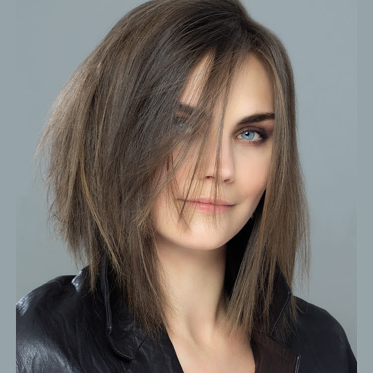 Coupe et coiffure mi-longue BIGUINE Paris - Automne-Hiver 2020-2021.