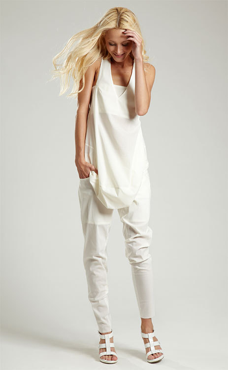 La mode du blanc vu par Karel Mills La mode du blanc vu par Karel Mills