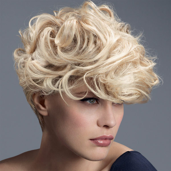 Coiffure CAMILLE ALBANE - cheveux courts - automne-hiver 2012/2013