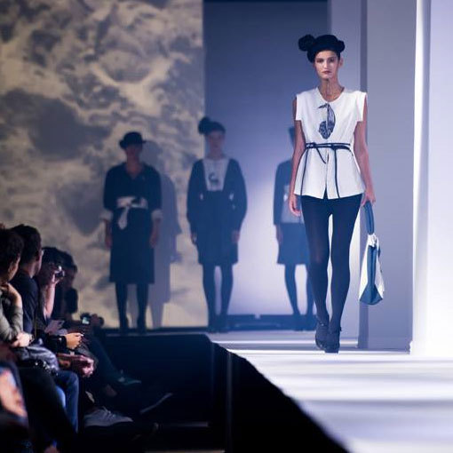Défilé 48h de mode 2013 - Photo : Blackboxstudio. Défilé 48h de mode 2013 - Photo : Blackboxstudio.