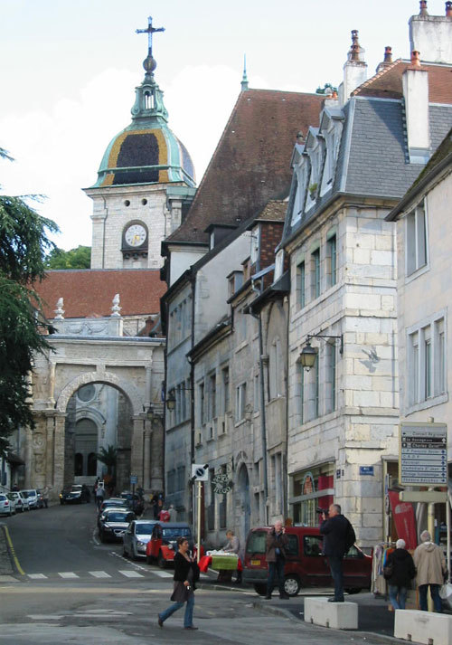 Besançon, la place Victor Hugo © D.R.