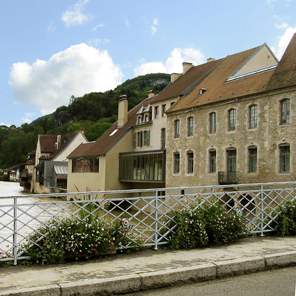 Musée Gustave Courbet au bord de la Loue © D.R.