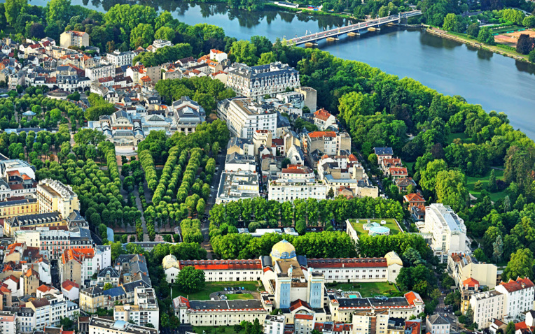 Vichy, la "Reine des villes d'eaux" - Vue aérienne © Joâl Damase, 2018.