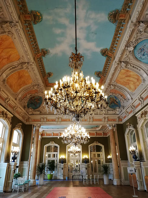 La salle de bal de l'Opéra de Vichy © ABCfeminin.com. La salle de bal de l'Opéra de Vichy © ABCfeminin.com.