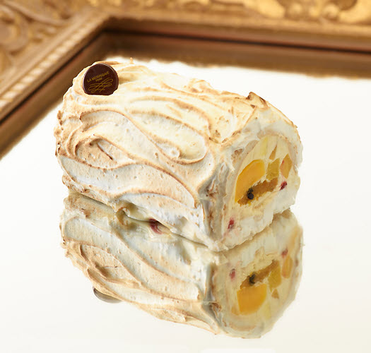 Bûche de Noël La Meringaie. Bûche de Noël La Meringaie.