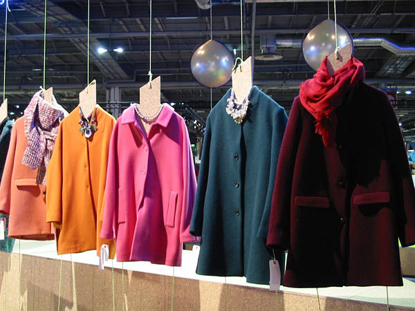 TENDANCE CLÉ de l'hiver 2015 - COLOR COATS TENDANCE CLÉ de l'hiver 2015 - COLOR COATS