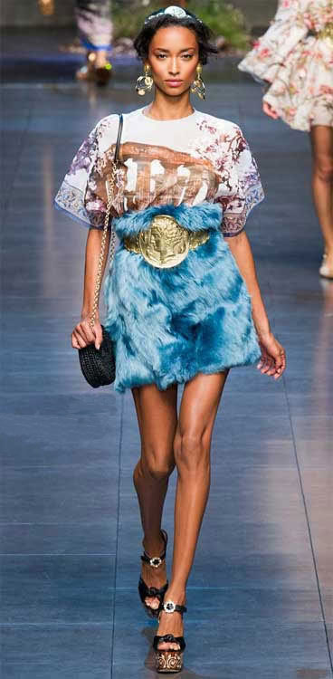 Les pièces découpées portées en jupes ceinturées : collection printemps-été 2014 Dolce & Gabbana Les pièces découpées portées en jupes ceinturées : collection printemps-été 2014 Dolce & Gabbana