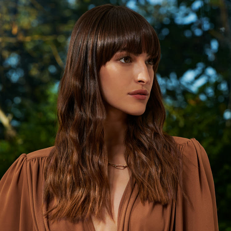 Coupe et coiffure pour cheveux longs INTERMEDE - Printemps-été 2022. Coupe et coiffure pour cheveux longs INTERMEDE - Printemps-été 2022.