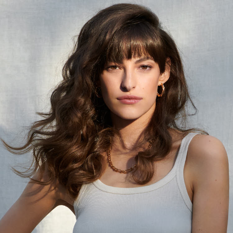 Coupe et coiffure pour cheveux longs INTERMEDE - Printemps-été 2022. Coupe et coiffure pour cheveux longs INTERMEDE - Printemps-été 2022.