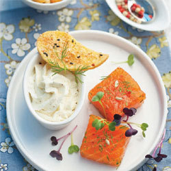 Saumon Gravlax et fleur de pommes de terre Saumon Gravlax et fleur de pommes de terre