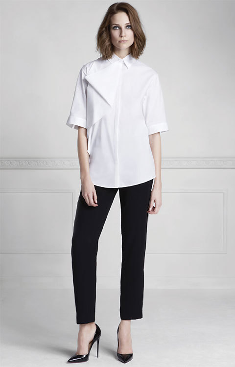chemise blanche avec manches au coude et bavolet asymétrique Anne Fontaine - été 2014