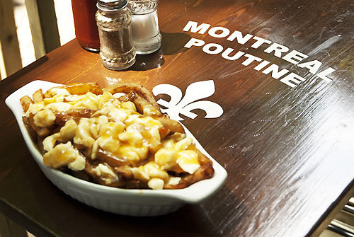 Montréal Poutine dansle vieux Montréal Montréal Poutine dansle vieux Montréal