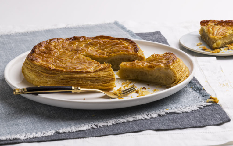 Galette des rois gourmande 100% végétale à la crème d'amandes.