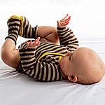 ensemble layette combinaison + chaussons © Phildar ensemble layette combinaison + chaussons © Phildar