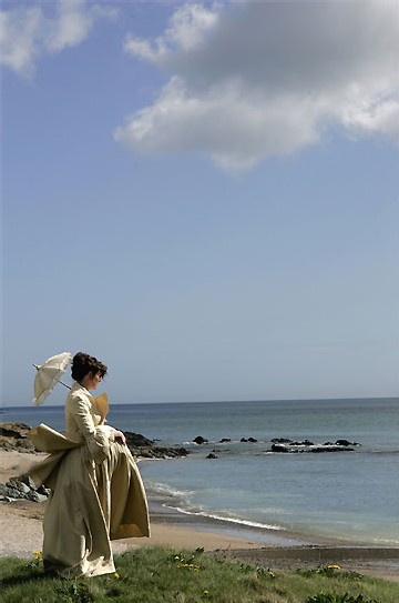 Anne Hathaway dans le rôle de Jane Austen