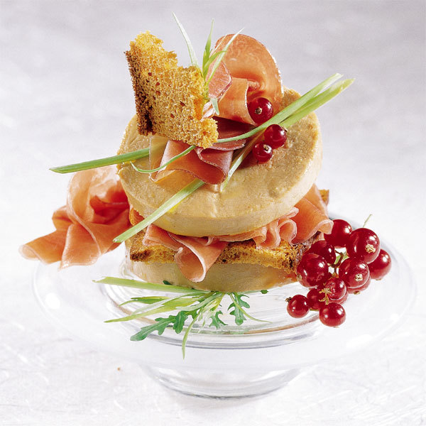 ZOOM Millefeuille mille saveurs au foie gras de canard mi-cuit
