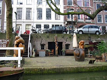 atelier d'art le long du canal à Utrecht