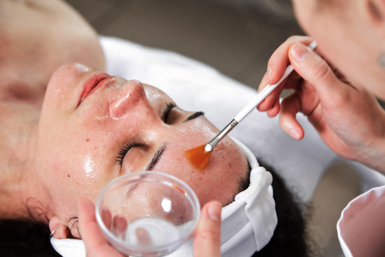 Les avantages d’un peeling du visage. Les avantages d’un peeling du visage.