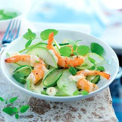 Salade de pommes granny, concombre et crevettes, crème à l’orange Salade de pommes granny, concombre et crevettes, crème à l’orange