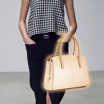 1 accessoire pour l'été - le sac 'Trade Stand' de CLARKS 1 accessoire pour l'été - le sac 'Trade Stand' de CLARKS