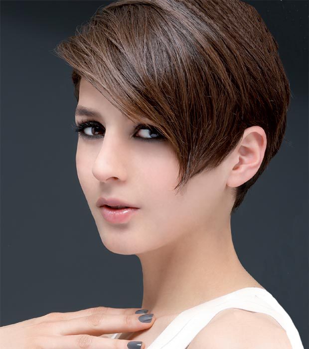 Coiffure cheveux courts et raides Biguine Paris - automne-hiver 2015/2016