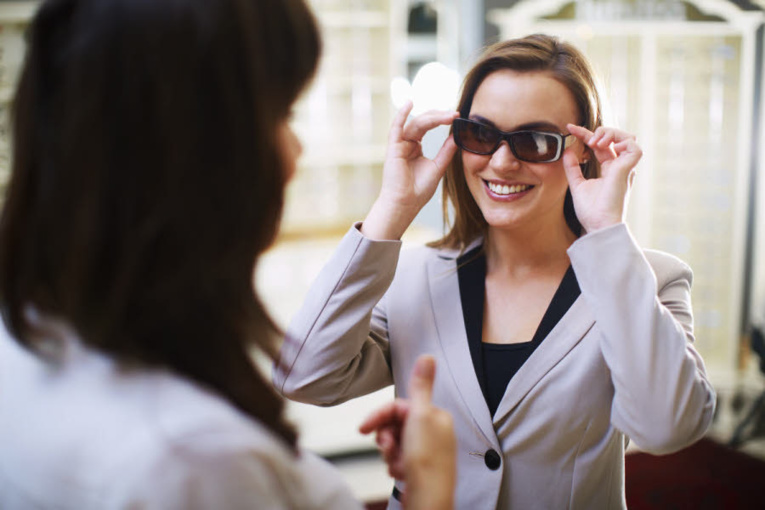 Choisir les bonnes montures de lunettes. Choisir les bonnes montures de lunettes.