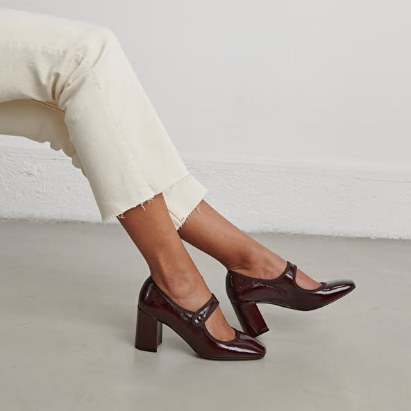 Chaussures pour femmes. Chaussures pour femmes.