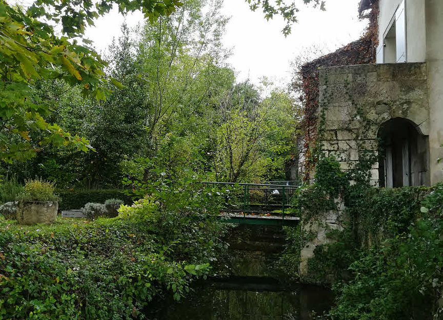 La ville médiévale de Jonzac © Chris C. Halusiak/ABCfeminin.com. La ville médiévale de Jonzac © Chris C. Halusiak/ABCfeminin.com.