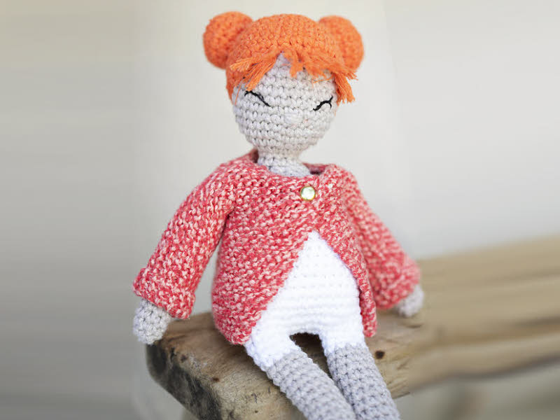 Poupée à crocheter - Création Plassard. Poupée à crocheter - Création Plassard.
