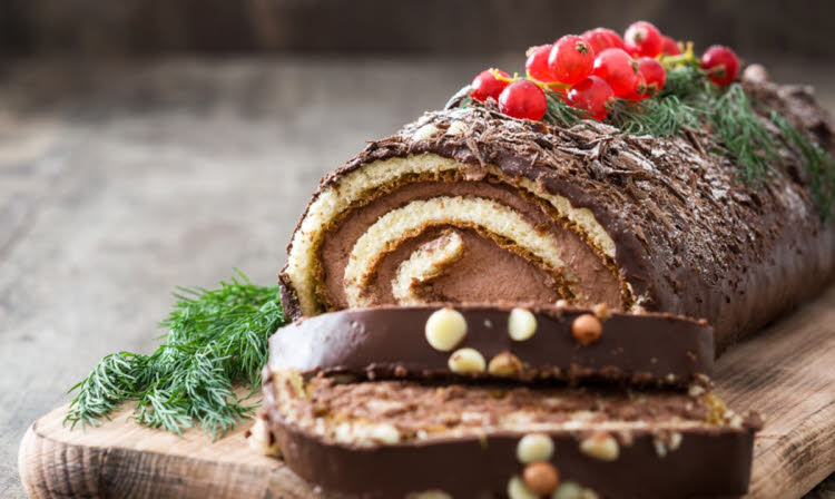 Bûche de Noël au mascarpone et à la pâte à tartiner - Photo Galbani. Bûche de Noël au mascarpone et à la pâte à tartiner - Photo Galbani.