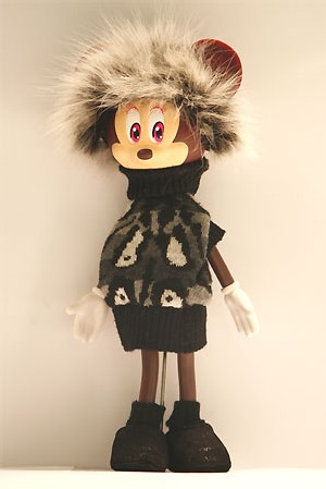 Minnie (©Disney) par Adam Jones pour PRÊT À PORTER PARIS® 2008 Minnie (©Disney) par Adam Jones pour PRÊT À PORTER PARIS® 2008