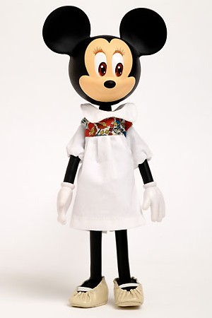 Minnie (©Disney) par Cacharel pour PRÊT À PORTER PARIS® 2008 Minnie (©Disney) par Cacharel pour PRÊT À PORTER PARIS® 2008