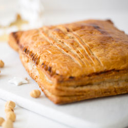 Galette des rois fourrée à la crème noisettes