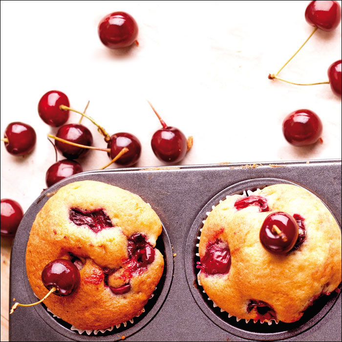 Zoom recette cakes aux cerises et au miel de cerisier