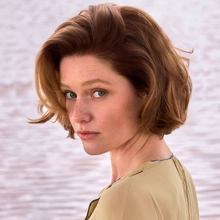 Coupe et coiffure cheveux mi-longs Saint Algue.