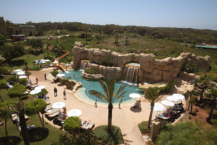 Piscine et toboggan d'eau au Mazagan. Piscine et toboggan d'eau au Mazagan.