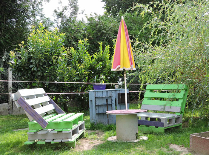 Les meubles de jardin fabriqués avec des palettes par Flavie (D.R.)