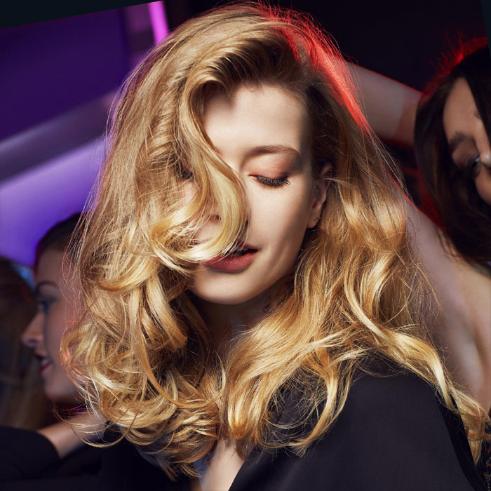 COUPES et COIFFURES CHEVEUX LONGS de l'automne-hiver 2016 COUPES et COIFFURES CHEVEUX LONGS de l'automne-hiver 2016