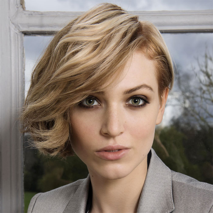 Coupe et coiffure cheveux mi-longs - SAINT ALGUE - tendances automne-hiver 2016-2017.