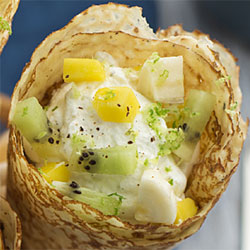 Crêpes aux fruits exotiques. Crêpes aux fruits exotiques.