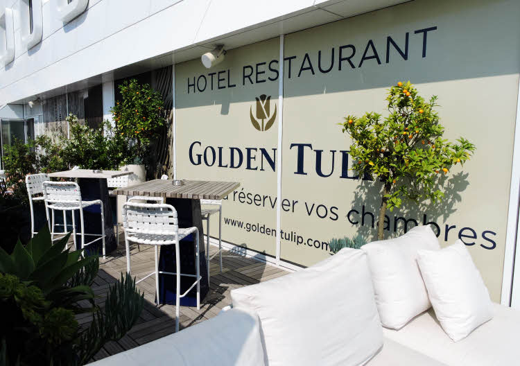 La terrasse du Golden Tulip Marseille Euromed © ABCfeminin.com.