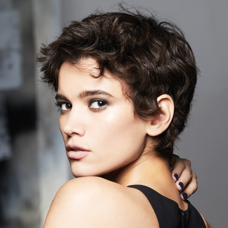 COIFFURES coupes courtes Tendances automnehiver 20172018. Page 16