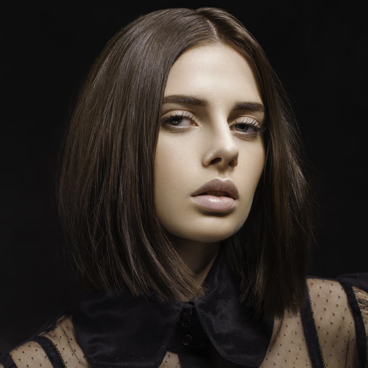 COIFFURES : coupes mi-longues - Tendances automne-hiver  COIFFURES : coupes mi-longues - Tendances automne-hiver