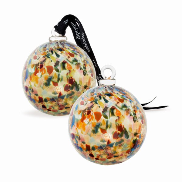 Cadeau thème DESIGN - Boule en verre Diptyque. Cadeau thème DESIGN - Boule en verre Diptyque.